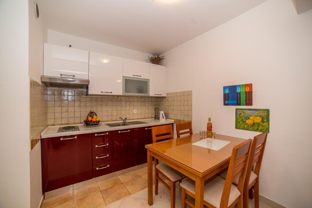 Apartments Kristina Makarska Zewnętrze zdjęcie