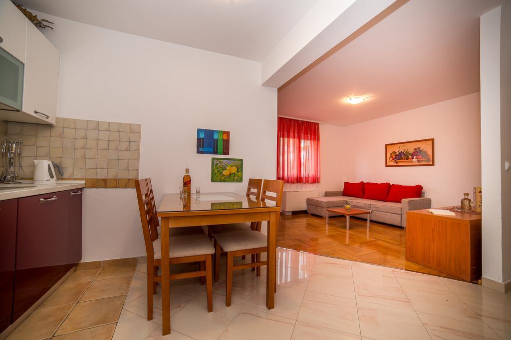Apartments Kristina Makarska Zewnętrze zdjęcie