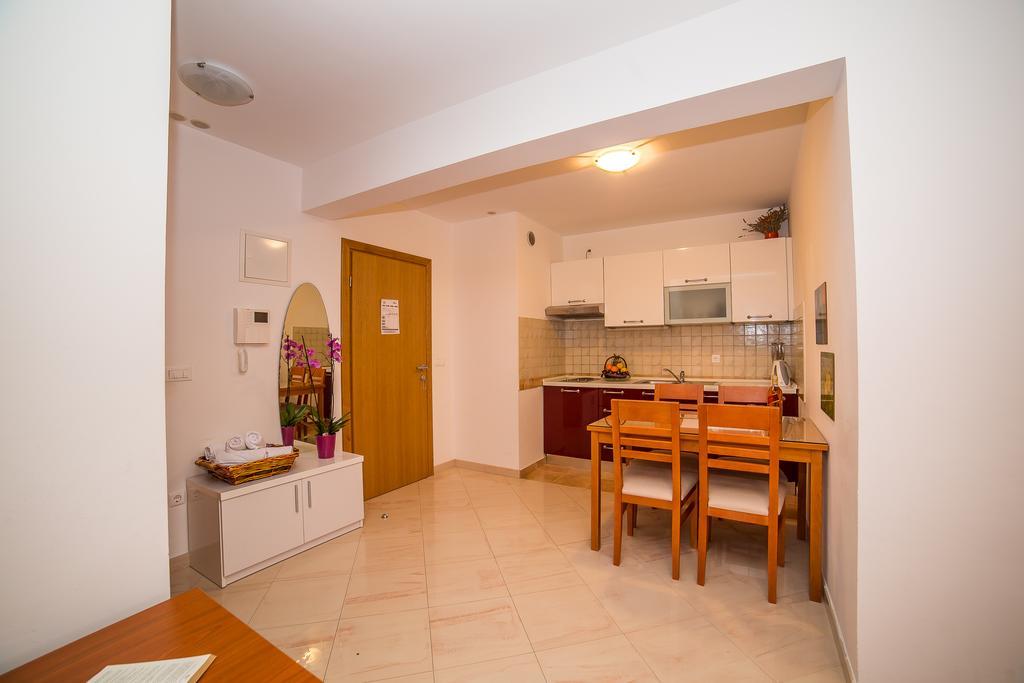 Apartments Kristina Makarska Zewnętrze zdjęcie