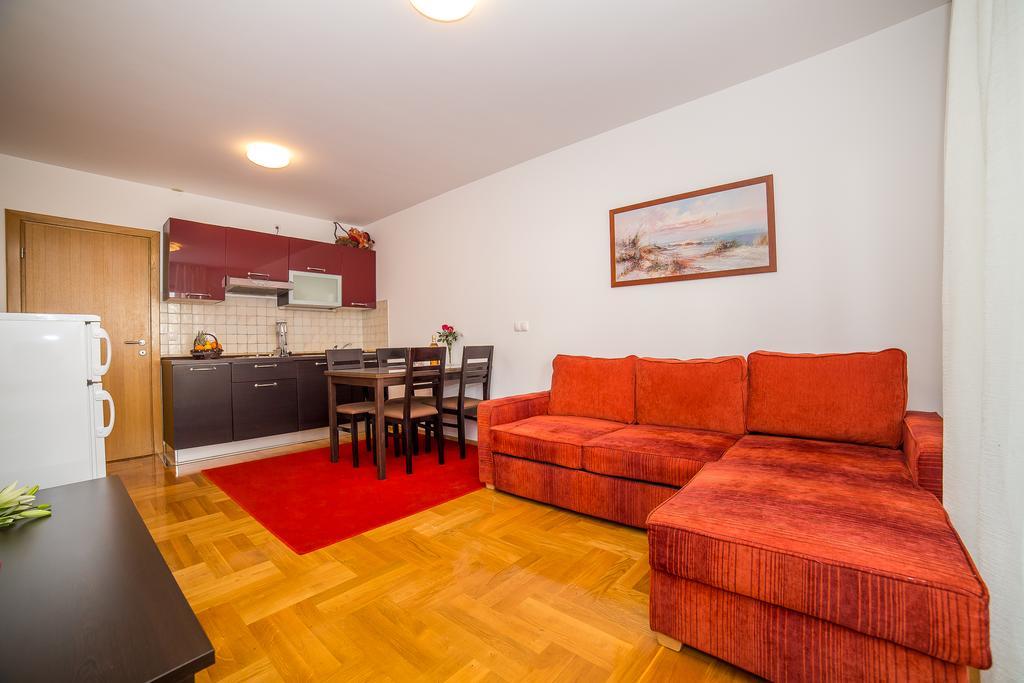 Apartments Kristina Makarska Zewnętrze zdjęcie
