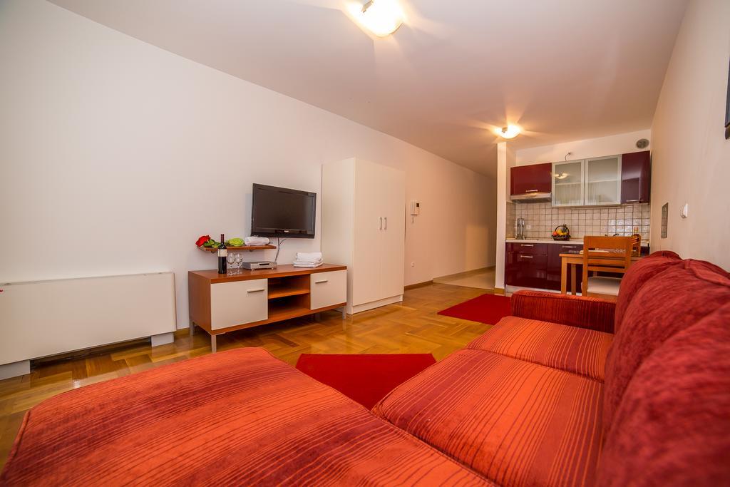 Apartments Kristina Makarska Zewnętrze zdjęcie